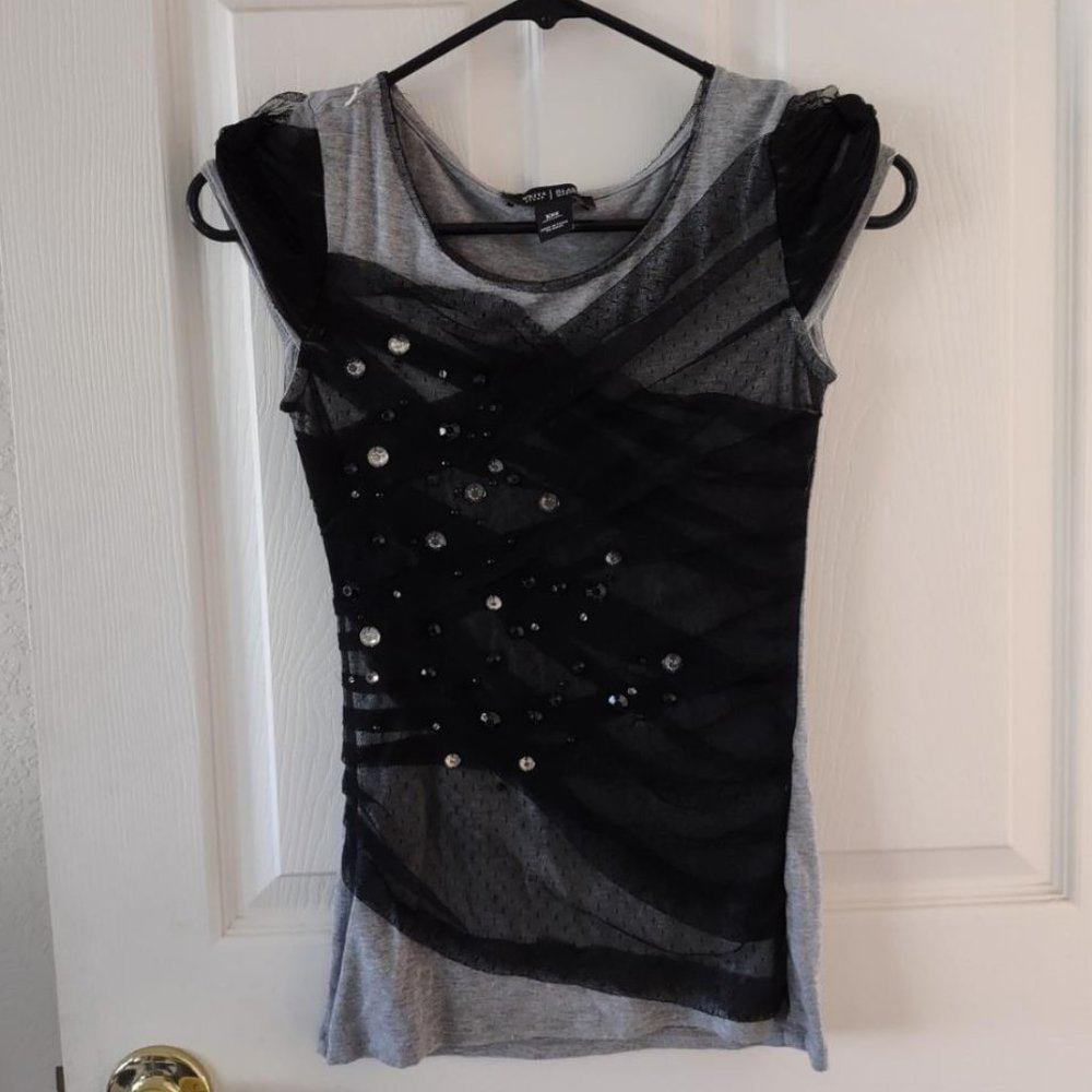 White House Black Market Gray Black Lace Bling Shirt XXS